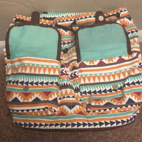 Patterned backpack - Picture 7 of 9